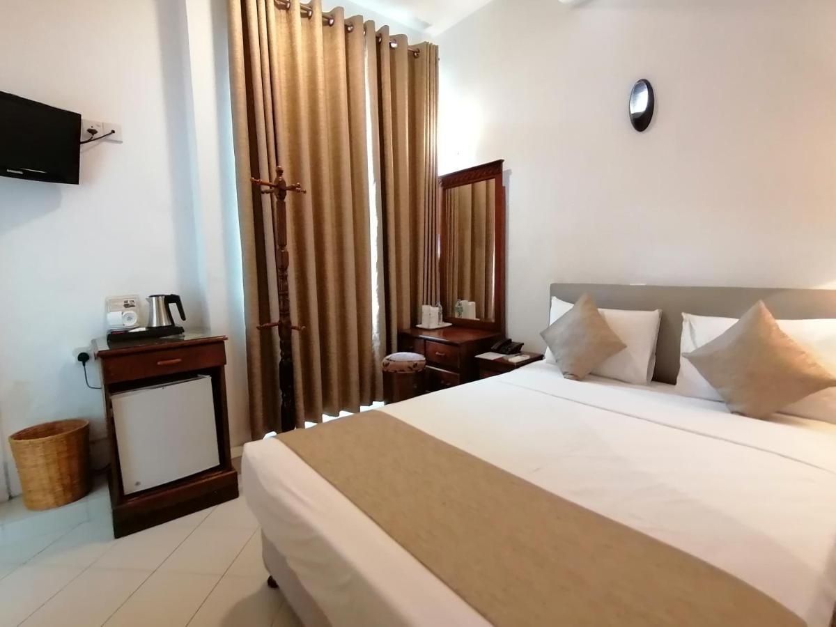 The Royal Mall Kandy Luaran gambar